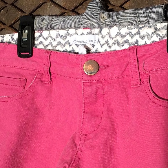 O’Neill distressed pink shorts new with tags 1 - Picture 4 of 5